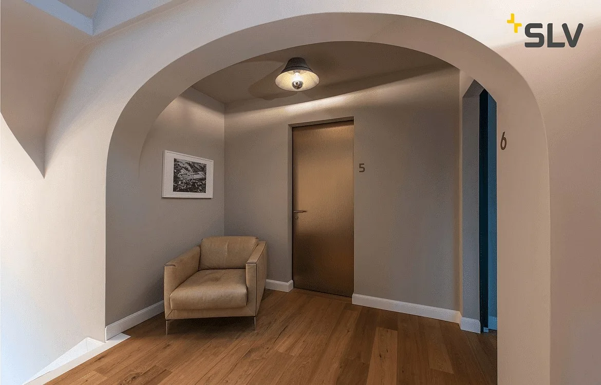 SLV Luminaire de plafond BATO 45 CW conique E27 IP20, noir SLV Luminaire de plafond BATO 45 CW conique E27 IP20, noir