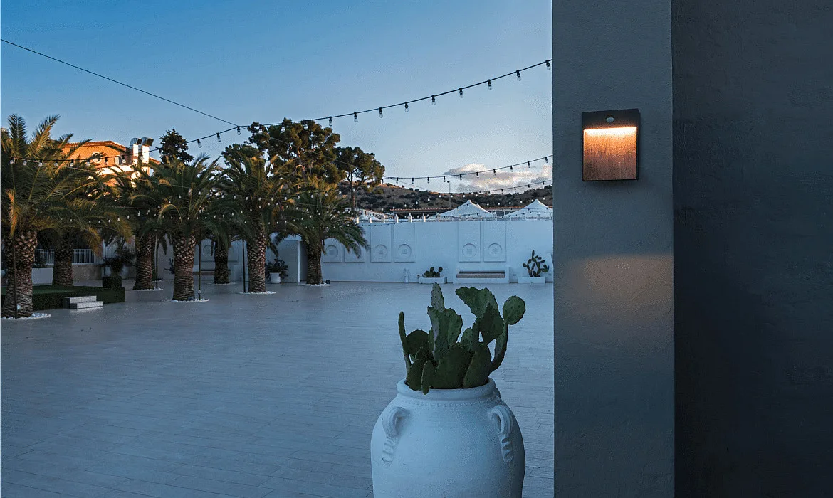 SLV Luminaire mural d'extérieur FLATT SENSOR angulaire, avec capteur, CCT Switch IP54, anthrazit, marron, bois SLV Luminaire mural d'extérieur FLATT SENSOR angulaire, avec capteur, CCT Switch IP54, anthrazit, marron, bois