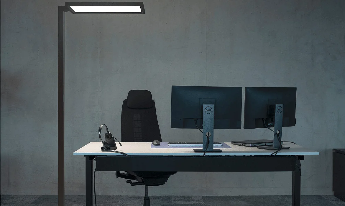 SLV Lampadaire WORKLIGHT haut bas, pour VDU, avec capteur, UGR < 19 IP20, noir gradable SLV Lampadaire WORKLIGHT haut bas, pour VDU, avec capteur, UGR < 19 IP20, noir gradable
