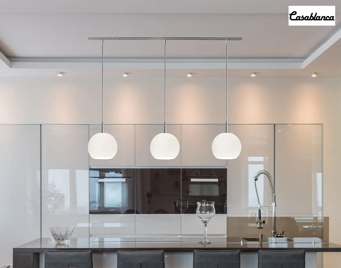Casablanca Luminaire à suspension BALL 3 flammes, court, dimmable E27 IP20, aluminium brossé, opale, blanc mat gradable Casablanca Luminaire à suspension BALL 3 flammes, court, dimmable E27 IP20, aluminium brossé, opale, blanc mat gradable