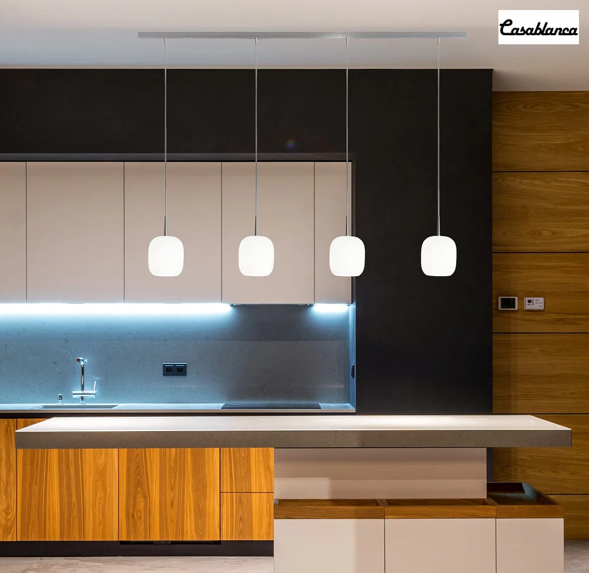 Casablanca Luminaire à suspension MUREA 4 flammes, langue, dimmable E27 IP20, aluminium brossé, opale, blanc mat gradable Casablanca Luminaire à suspension MUREA 4 flammes, langue, dimmable E27 IP20, aluminium brossé, opale, blanc mat gradable