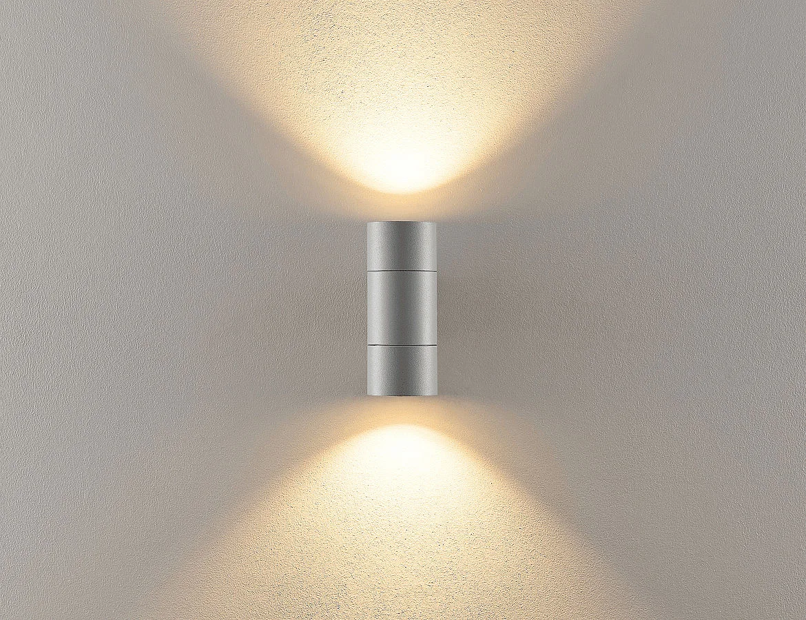Deko-Light Projecteur de façade ACHERNAR UP & DOWN à 2 flammes, cylindrique, avec douille GU10 IP65, gris clair Deko-Light Projecteur de façade ACHERNAR UP & DOWN à 2 flammes, cylindrique, avec douille GU10 IP65, gris clair