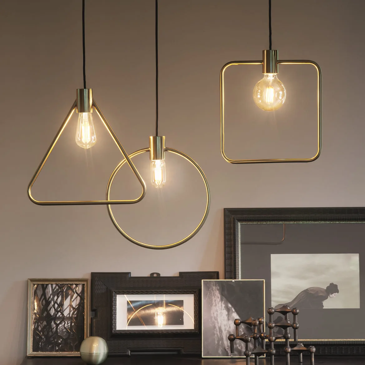 Ideal Lux Luminaire à suspension ABC E27 IP20, laiton brossé, noir Ideal Lux Luminaire à suspension ABC E27 IP20, laiton brossé, noir