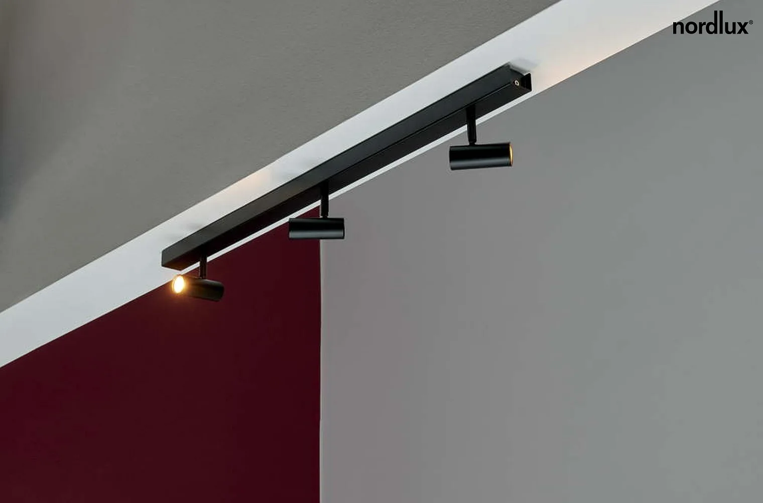Nordlux Luminaire de plafond OMARI 3 flammes IP20, mat, noir gradable Nordlux Luminaire de plafond OMARI 3 flammes IP20, mat, noir gradable