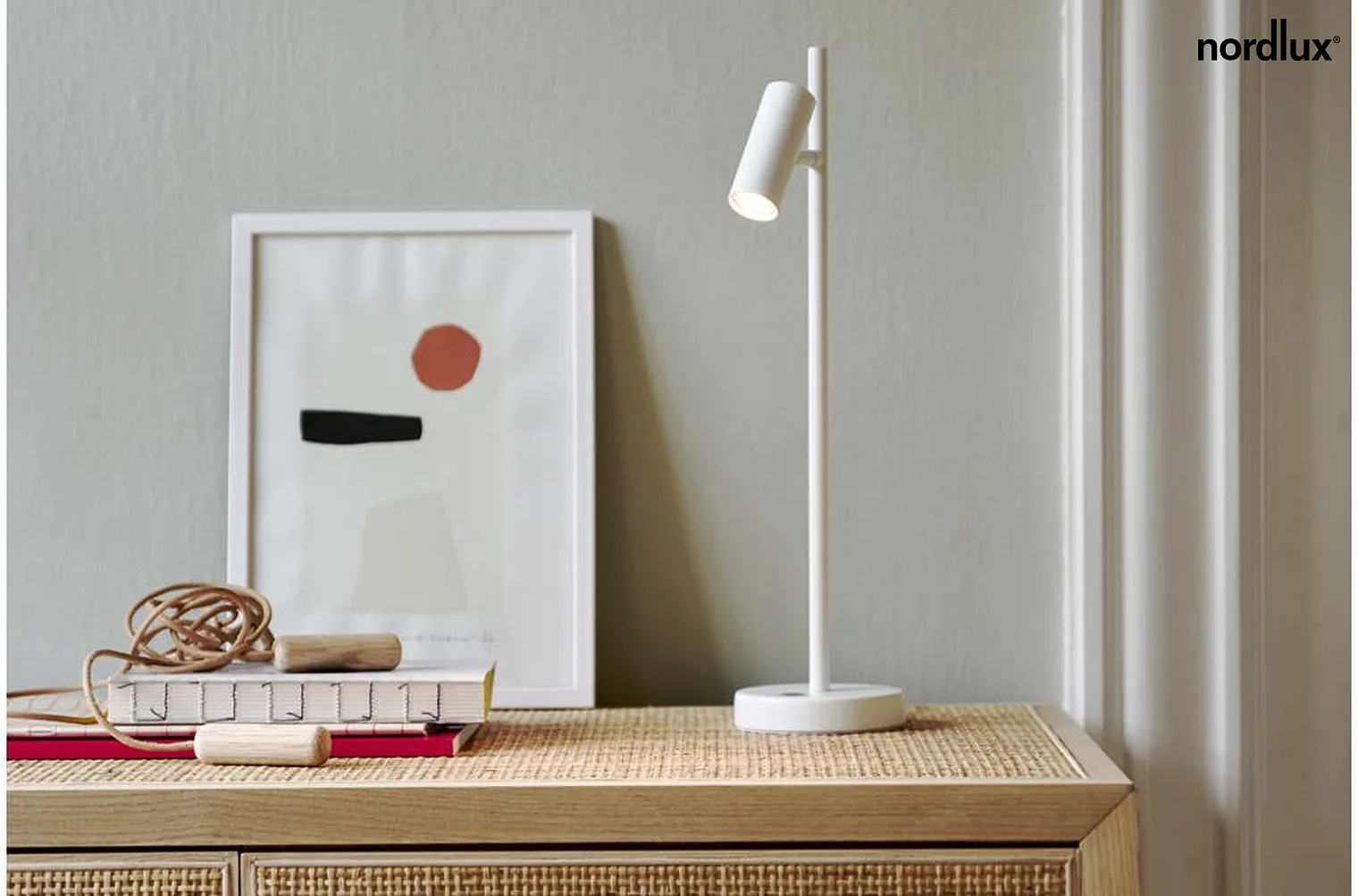Lampe de table OMARI IP20, blanc mat gradable Lampe de table OMARI IP20, blanc mat gradable