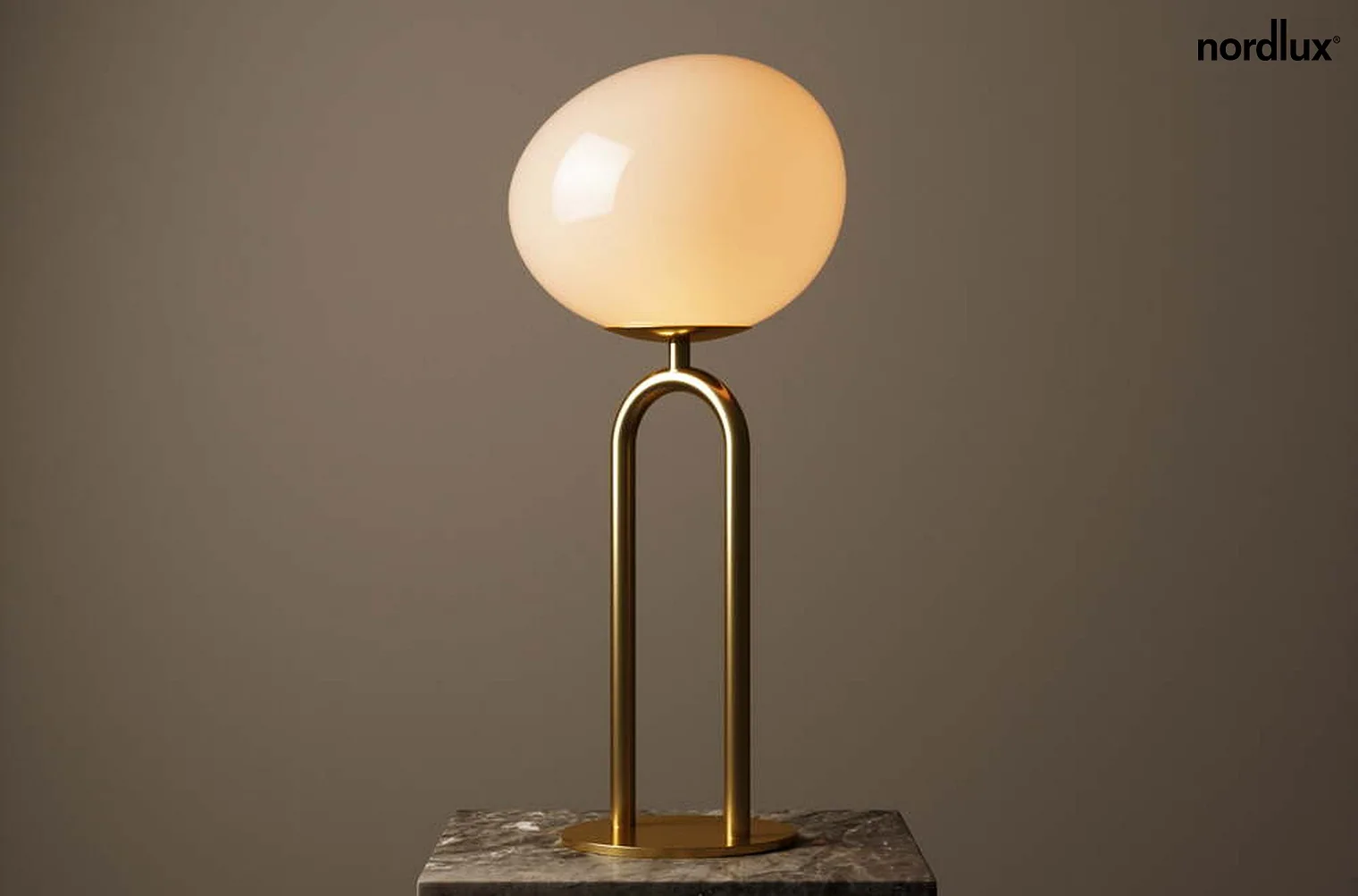 design for the people by Nordlux Lampe de table SHAPES E27 IP20 scintillant, laiton, noir design for the people by Nordlux Lampe de table SHAPES E27 IP20 scintillant, laiton, noir