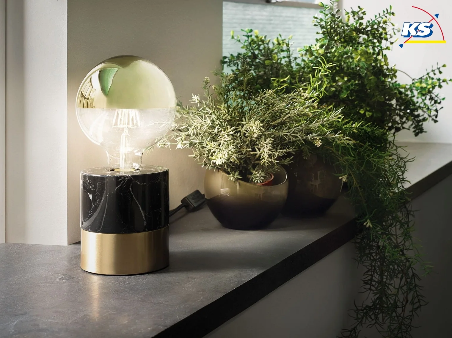 Paulmann Lampe de miroir frontal globe DECO GLOBE G125 LED GOLD G125 clair E27 6,5W 600lm 2700K CRI >80 gradable Paulmann Lampe de miroir frontal globe DECO GLOBE G125 LED GOLD G125 clair E27 6,5W 600lm 2700K CRI >80 gradable