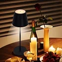 CMD Creative Metalldesign Lampe de table à accu avec connexion USB IP44, couvert de poudre, noir mat gradable