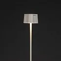 Lampadaire à accu NICE angulaire, avec connexion USB, CCT Switch, avec variateur tactile IP54, rouille gradable