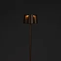 Konstsmide Lampadaire à accu NICE angulaire, avec connexion USB, CCT Switch, avec variateur tactile IP54, rouille gradable