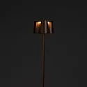 Konstsmide Lampadaire à accu NICE angulaire, avec connexion USB, CCT Switch, avec variateur tactile IP54, rouille gradable