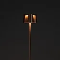 Konstsmide Lampadaire à accu NICE angulaire, avec connexion USB, CCT Switch, avec variateur tactile IP54, rouille gradable